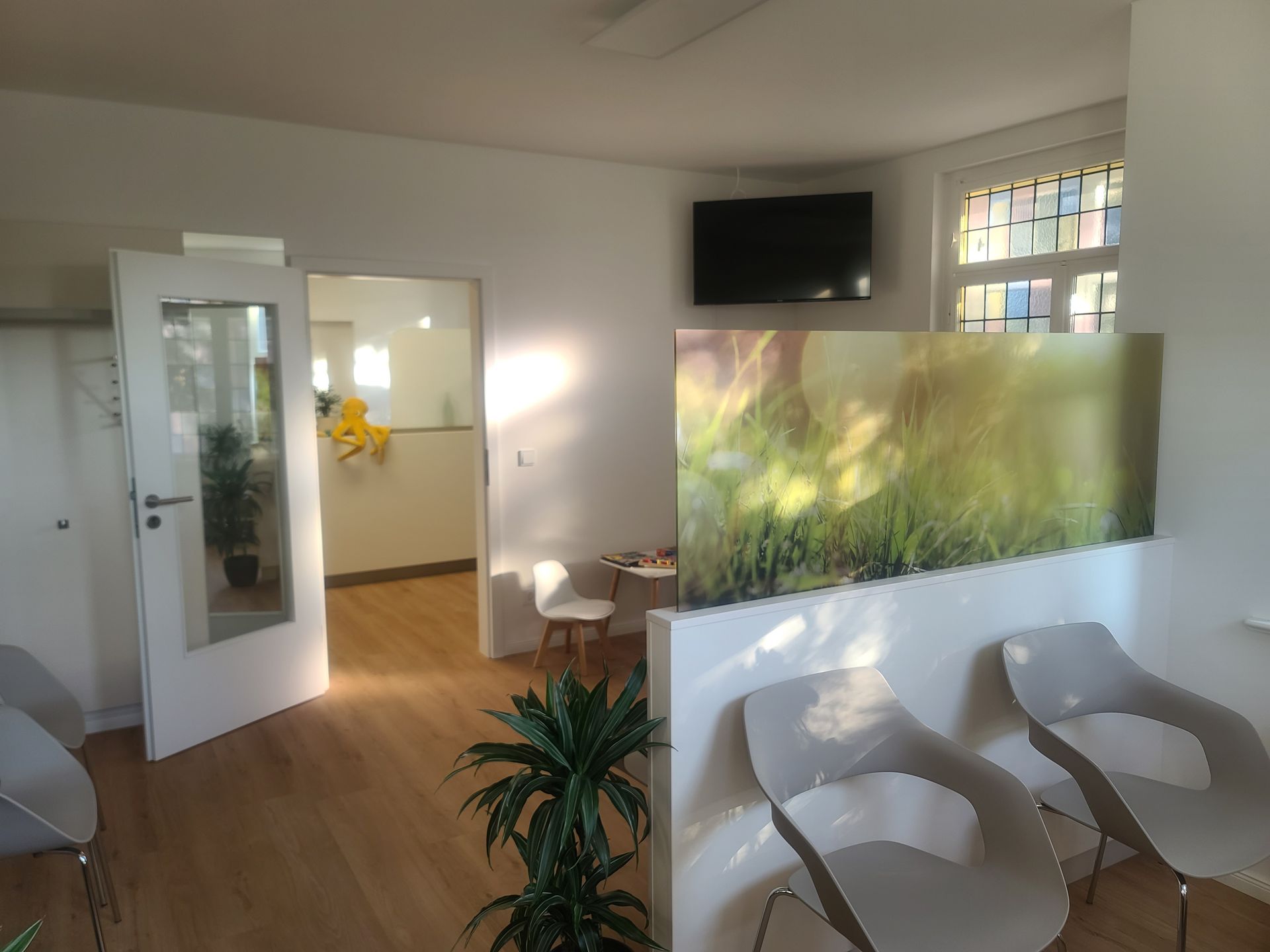 Wartebereich der Arztpraxis in Taucha