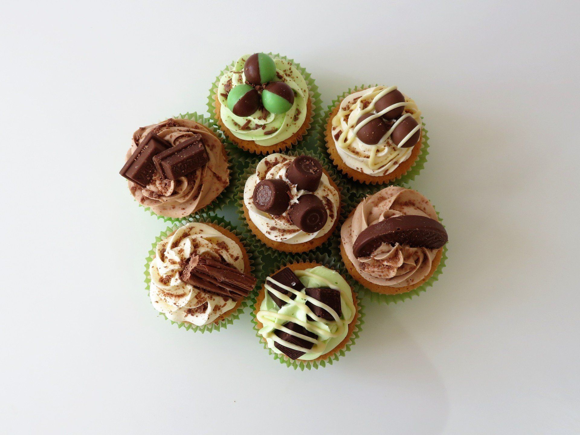 Box 12 chocolate sweet topped cupcakes £30