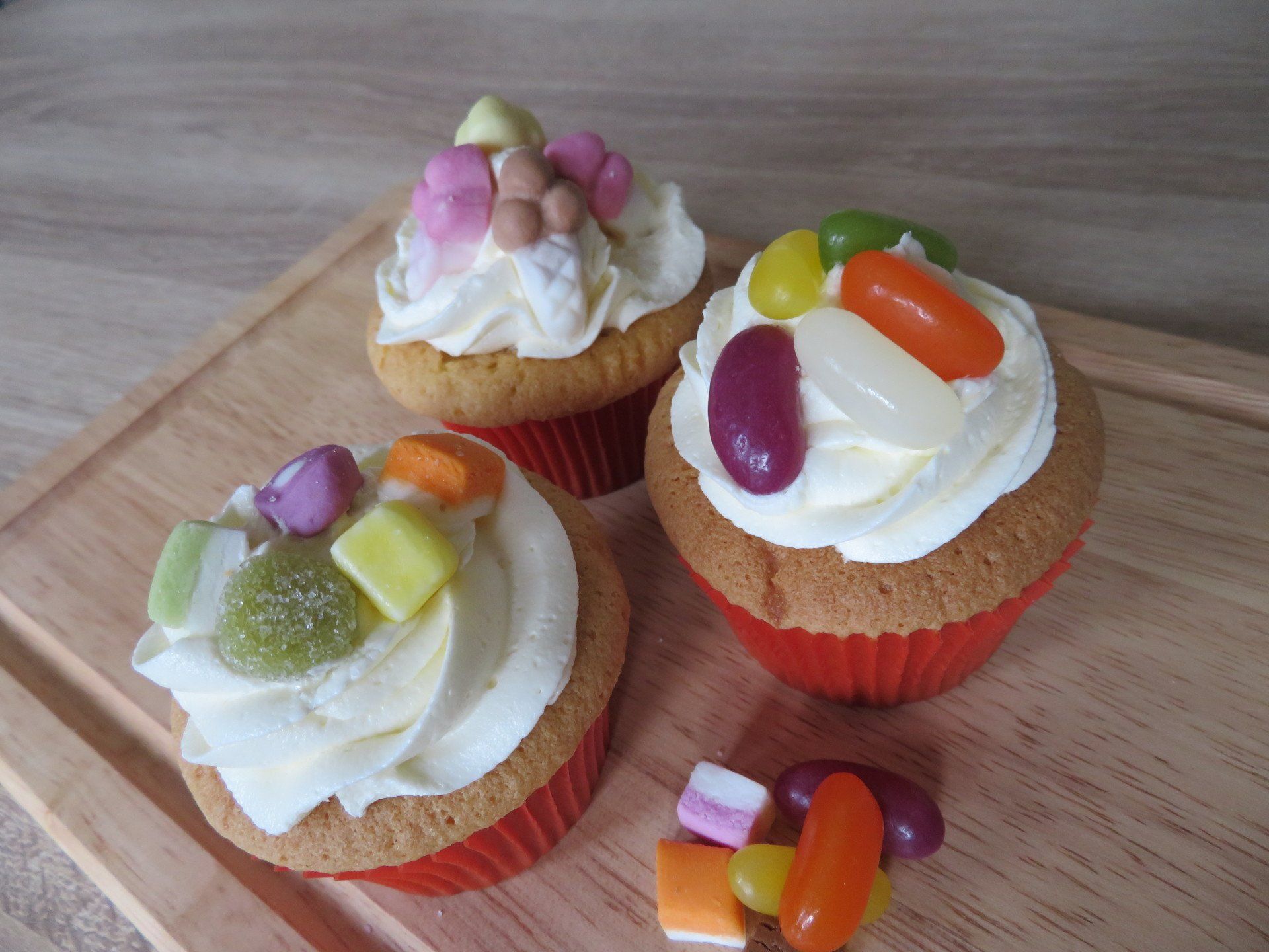 Box 6 dolly mixture and jellybeans cupcakes £13