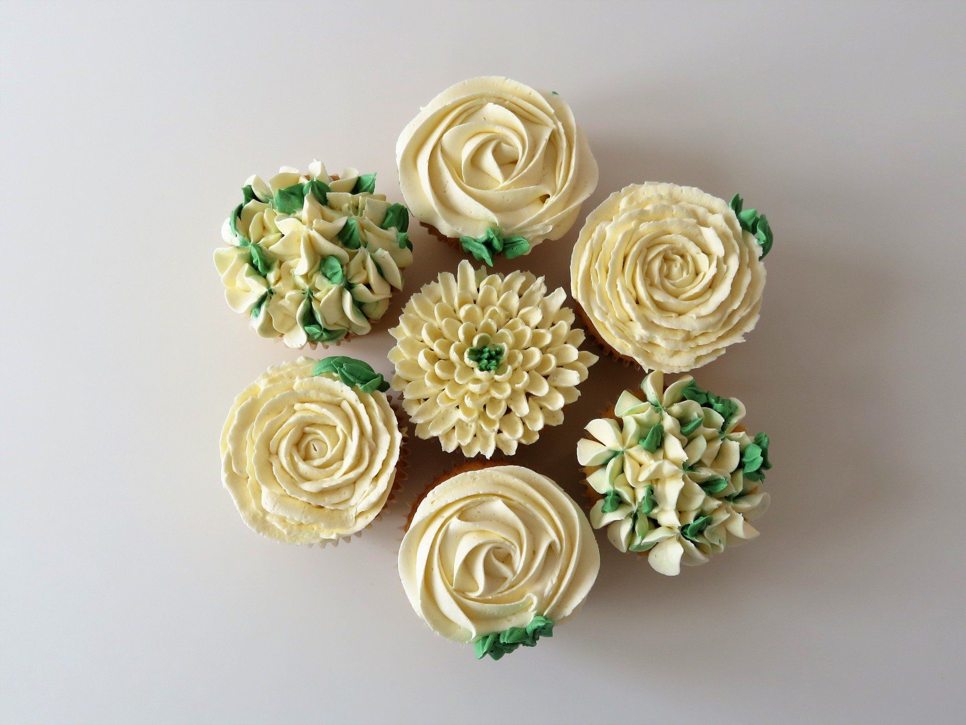 Cream  green buttercream cupcake flowers