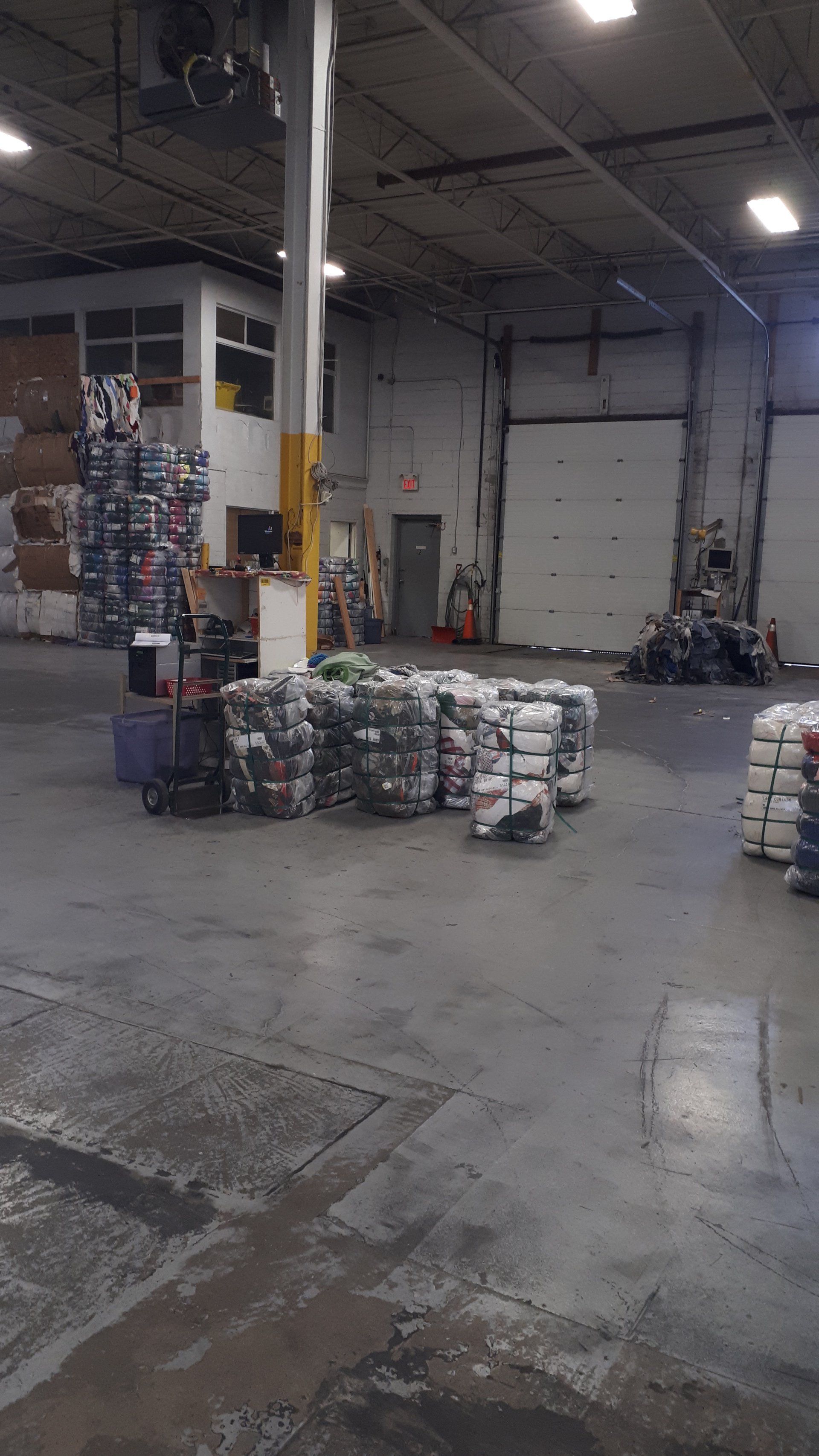 Clothing Gallery | Toronto, CA | Five Star Rags, Inc.