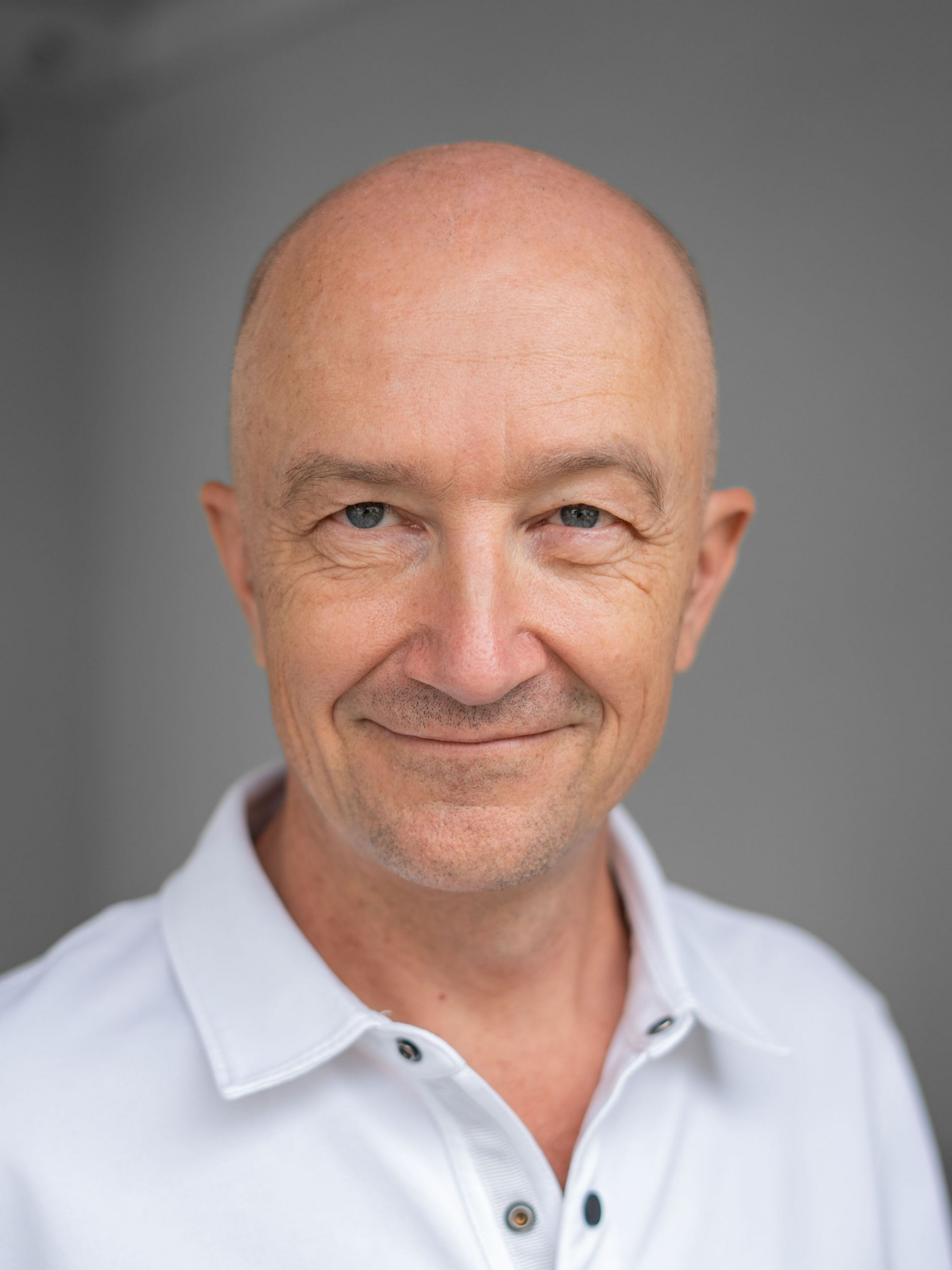 Prof. Dr. Robert Lorenz