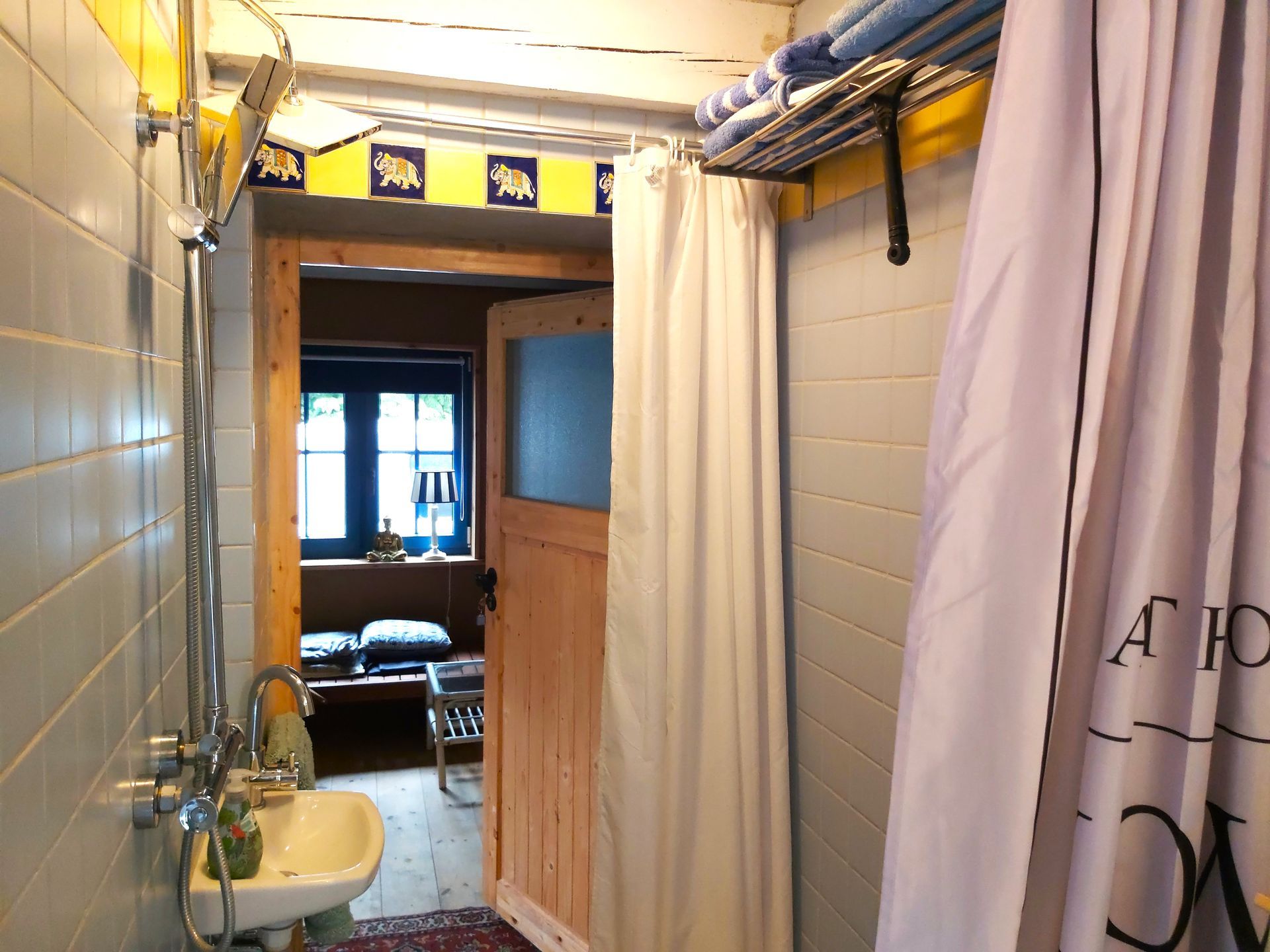 Die Durchgangsdusche