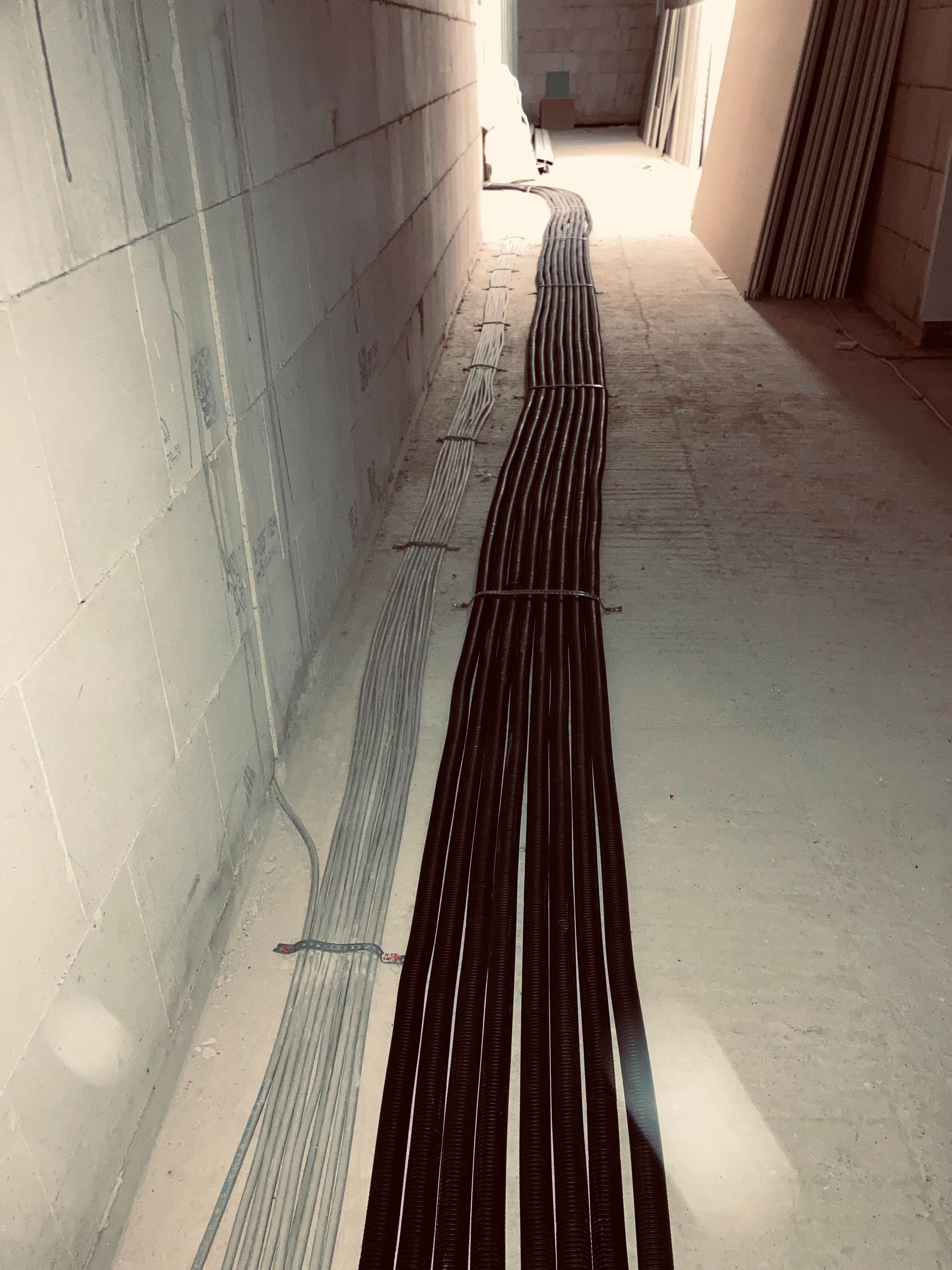Die Firma cns-solutions aus 19217 Holdorf ist im Bereich Elektroinstallation tätig und verlegt Kabel in Ratzeburg, Lübeck, Gadebusch oder Rehna