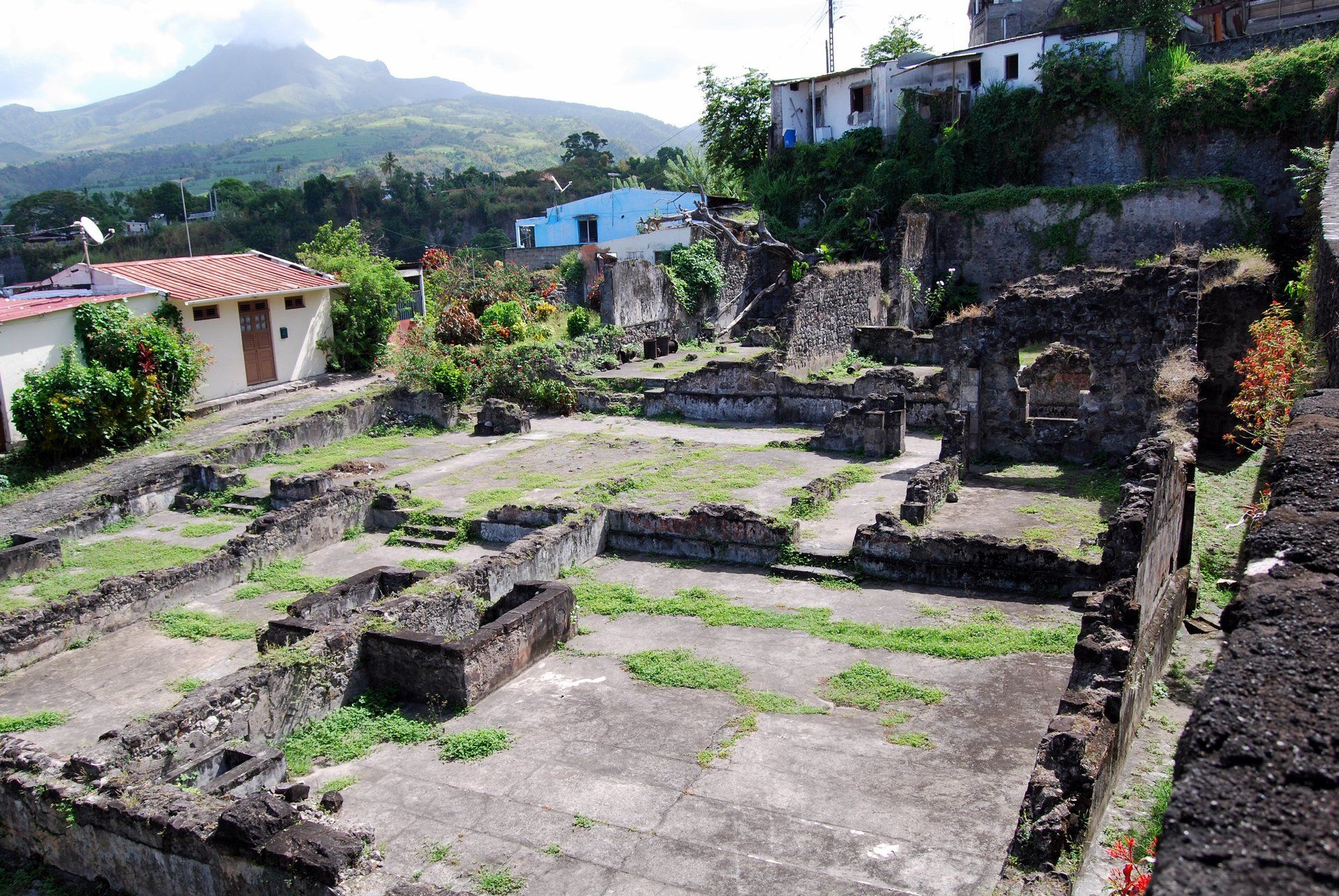 Überreste des alten Theaters in Saint-Pierre, Martinique