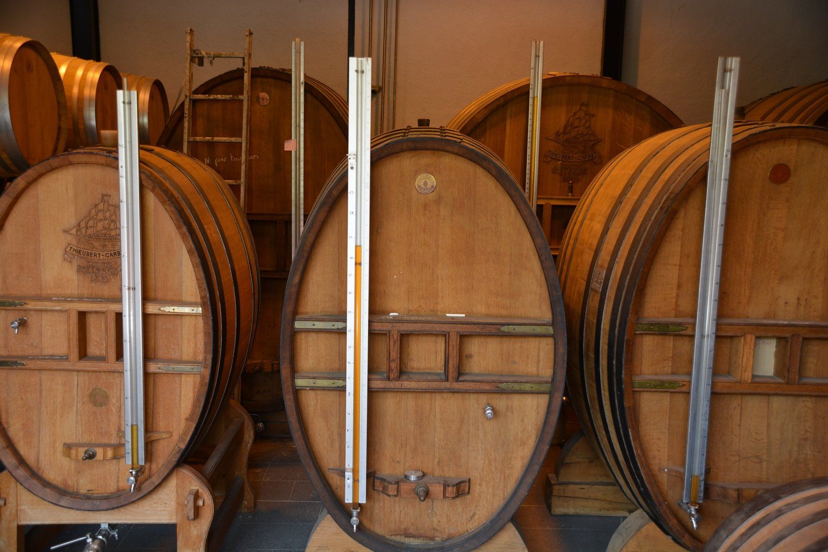 Rum-Fass der Destillerie Neisson, Martinique