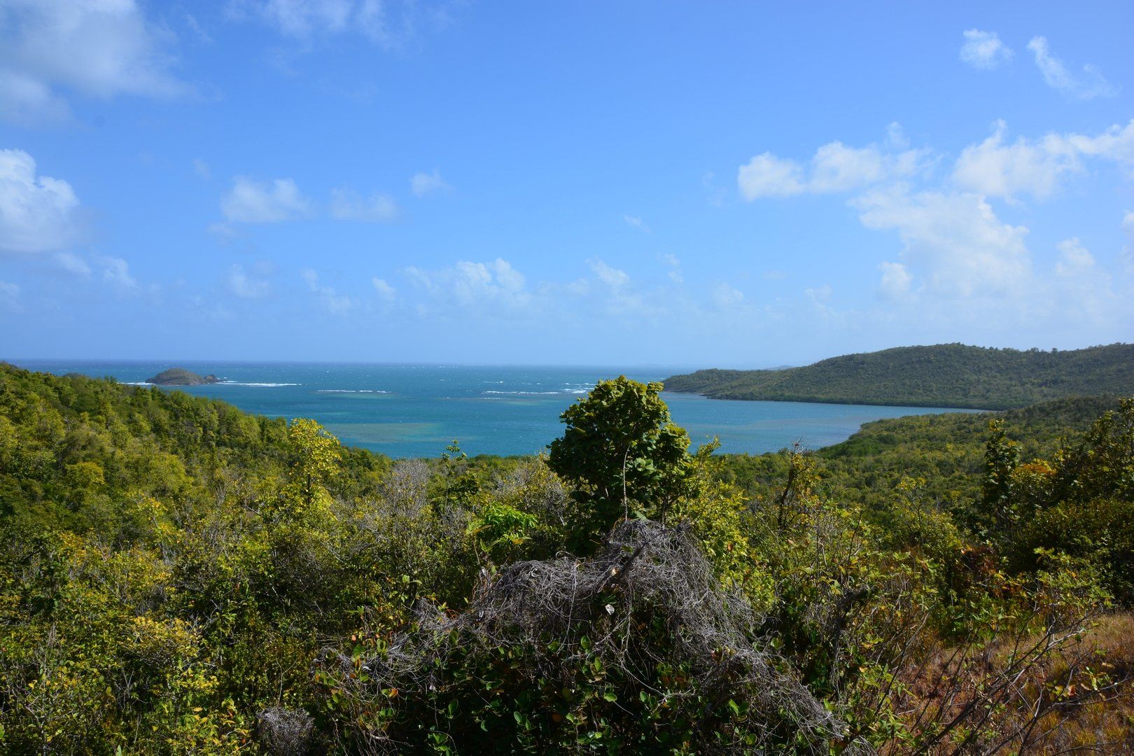 Blick auf das Meer vom Chateau Dubuc