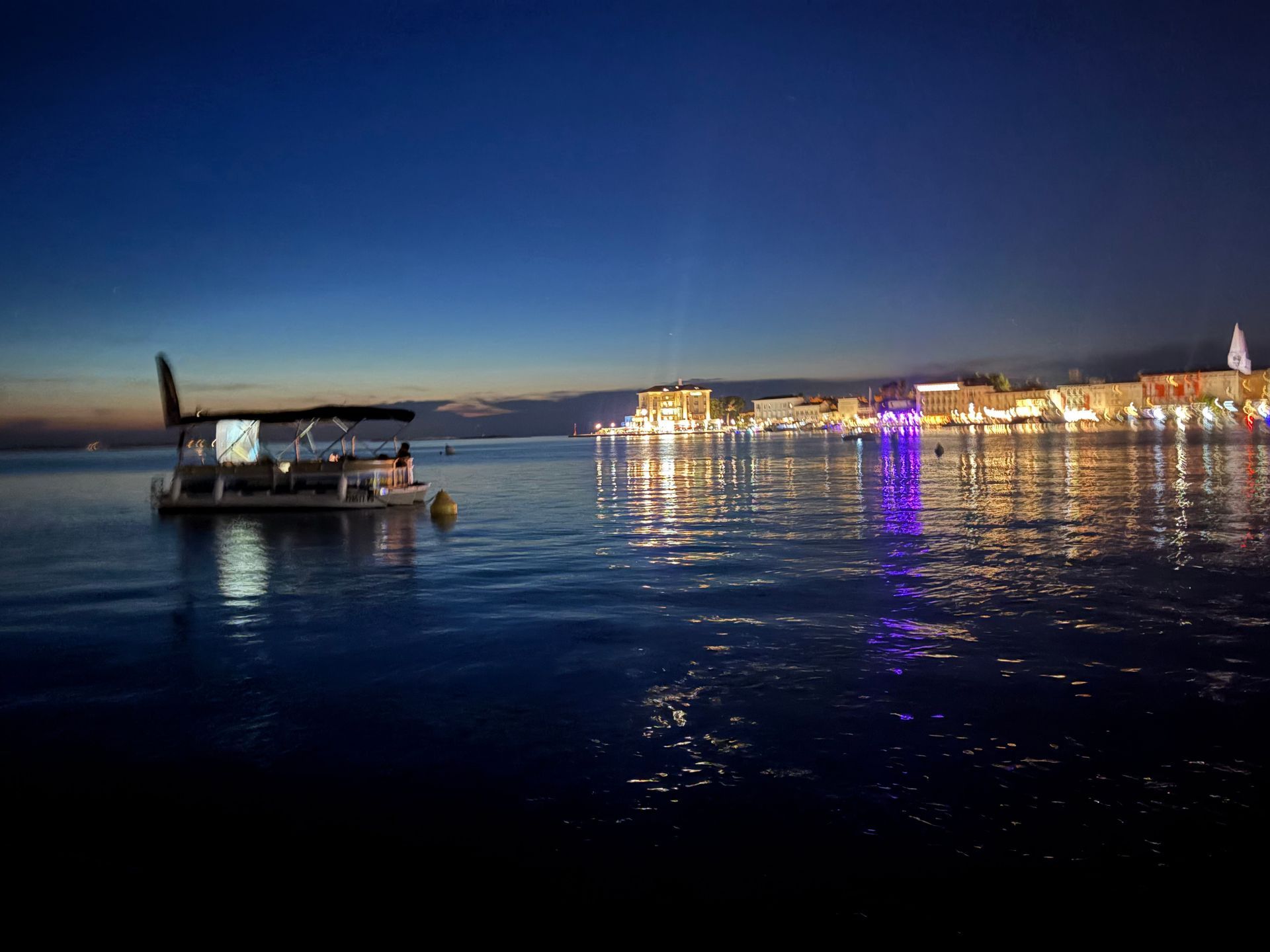 Kino im Hafen von Porec