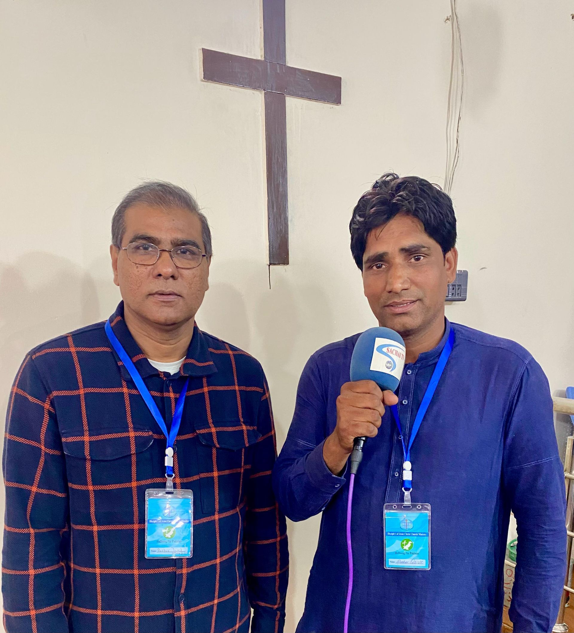 Javed und Pastor Qaiser Masih