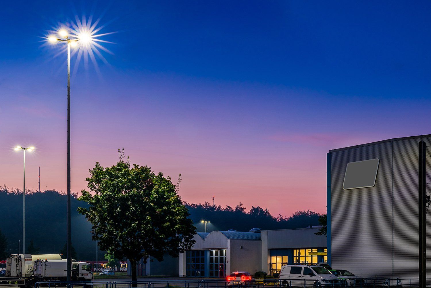 Masthalterungen Flächenbeleuchtung