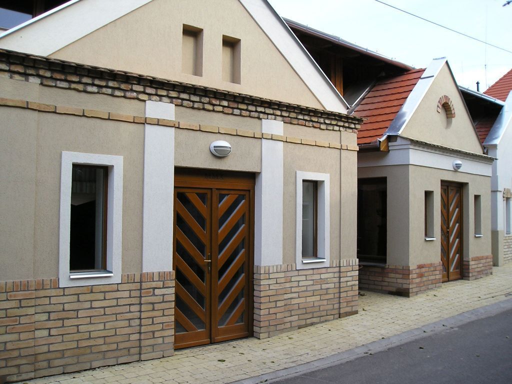 Gerüst- und Baumaschinenverleih Krall
Backstein Klinker Riemchen
www.geruest-saarland.de
www.baumaschinen-shop-saarland.de