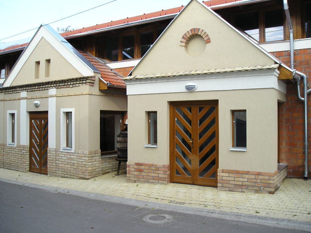 Gerüst- und Baumaschinenverleih Krall
Backstein Klinker Riemchen
www.geruest-saarland.de
www.baumaschinen-shop-saarland.de