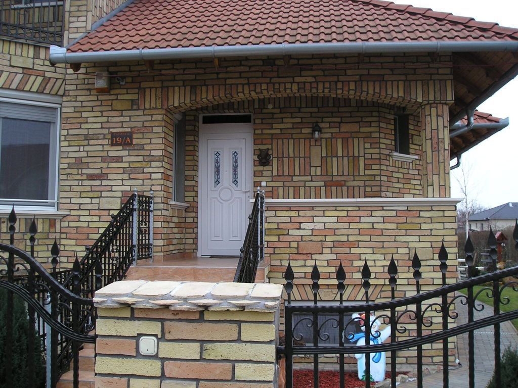 Gerüst- und Baumaschinenverleih Krall
Backstein Klinker Riemchen
www.geruest-saarland.de
www.baumaschinen-shop-saarland.de