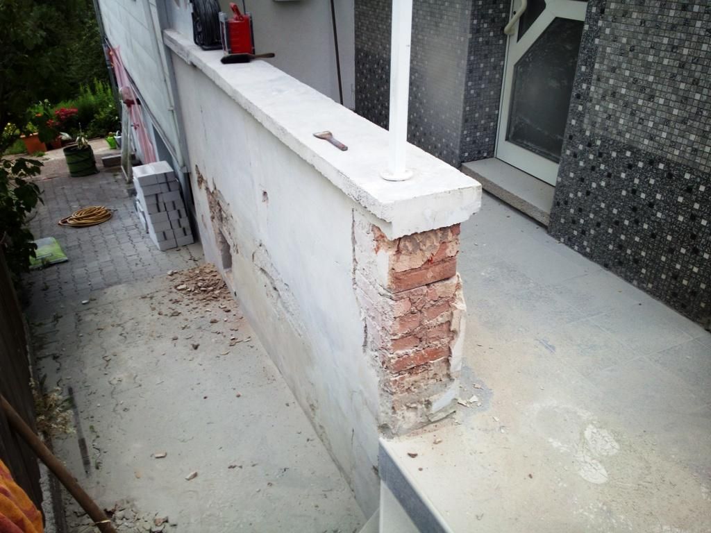 Handwerkliche Dienstleistungen Krall
Sanierung einer Mauer im Eingangsbereich
www.geruest-saarland.de
