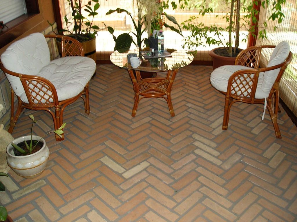 Gerüst- und Baumaschinenverleih Krall
Backstein Klinker Riemchen
www.geruest-saarland.de
www.baumaschinen-shop-saarland.de