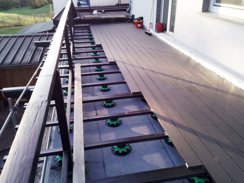 Handwerkliche Dienstleistungen Krall
Balkonbelag aus WPC Dielen
www.geruest-saarland.de
