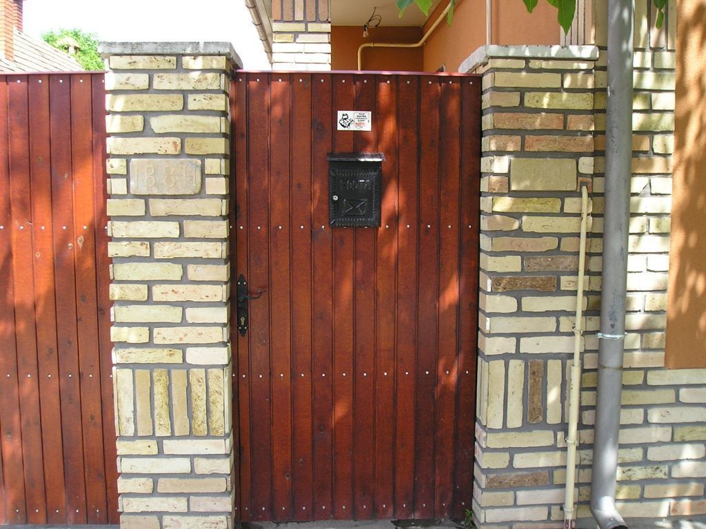 Gerüst- und Baumaschinenverleih Krall
Backstein Klinker Riemchen
www.geruest-saarland.de
www.baumaschinen-shop-saarland.de