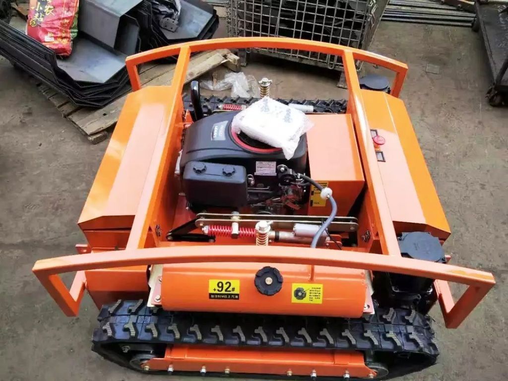 Gerüst- und Baumaschinenverleih Krall
Ferngesteuerte Mähraupe Ucarry UR800 22HP- Benzin
www.geruest-saarland.de