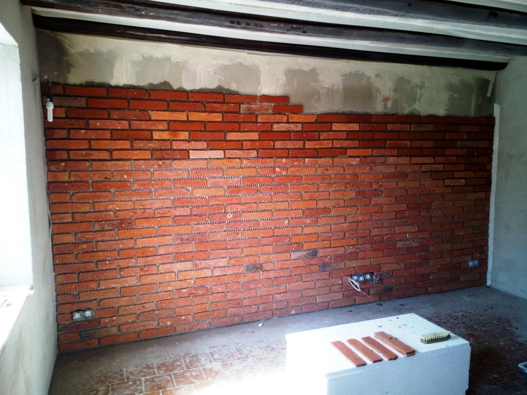 Handwerkliche Dienstleistungen Krall
Wand mit Handform Klinker- Riemchen verblenden
www.geruest-saarland.de
