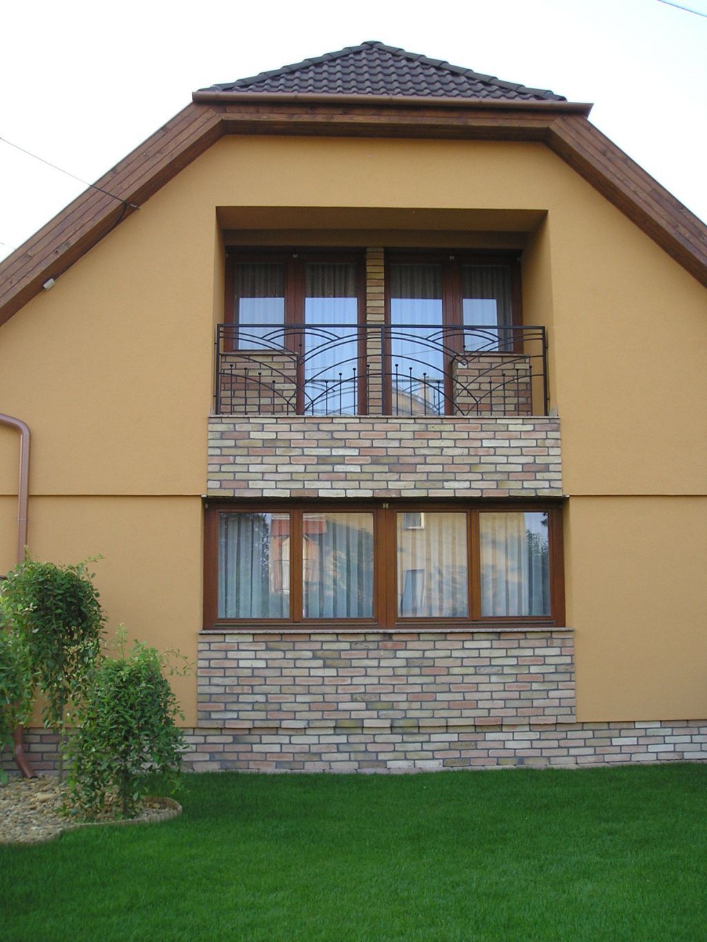 Gerüst- und Baumaschinenverleih Krall
Backstein Klinker Riemchen
www.geruest-saarland.de
www.baumaschinen-shop-saarland.de