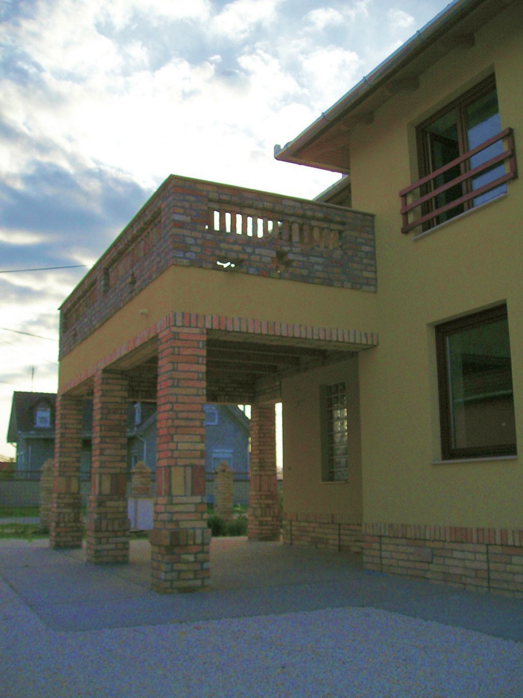 Gerüst- und Baumaschinenverleih Krall
Backstein Klinker Riemchen
www.geruest-saarland.de
www.baumaschinen-shop-saarland.de