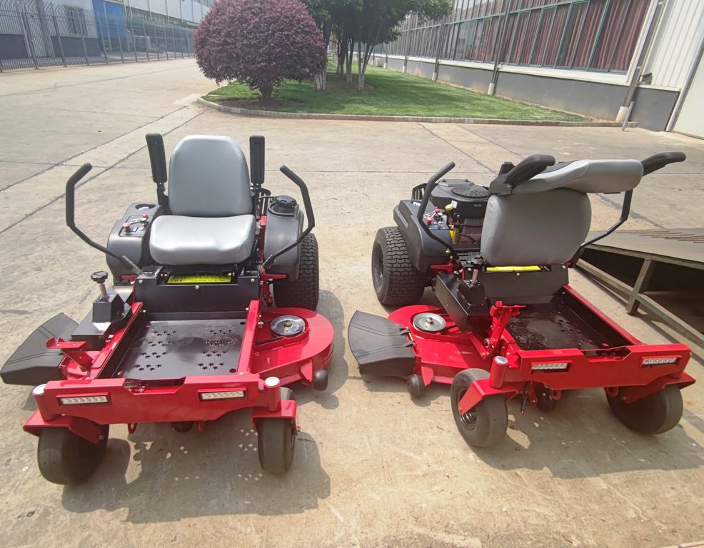 Gerüst- und Baumaschinenverleih Krall
Nullwendekreismäher Ucarry UR1200 25HP- Benzin
www.geruest-saarland.de