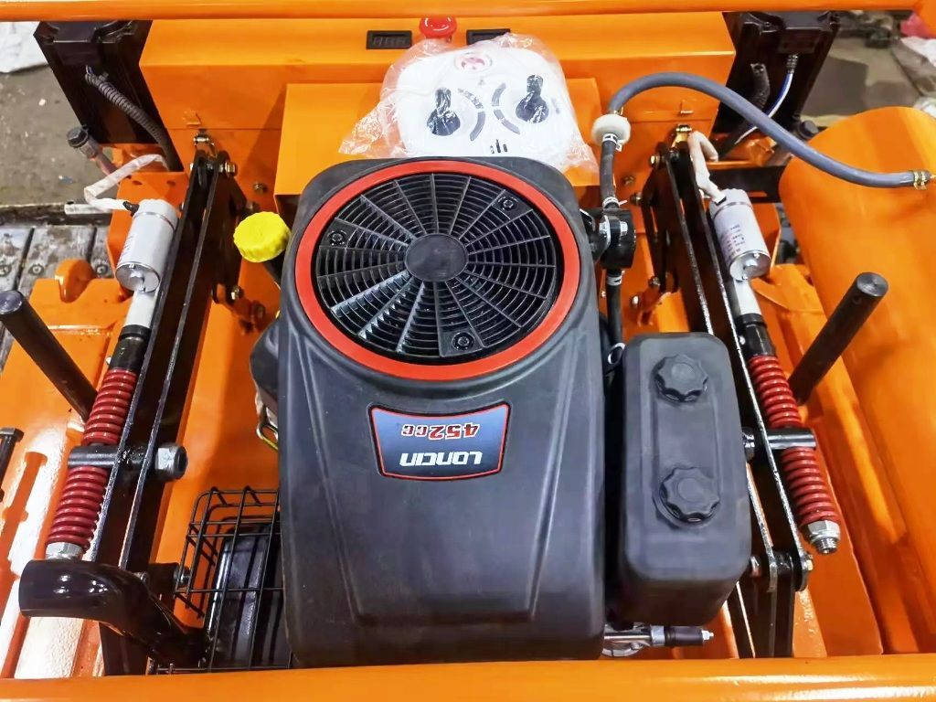 Gerüst- und Baumaschinenverleih Krall
Ferngesteuerte Mähraupe Ucarry UR800 22HP- Benzin
www.geruest-saarland.de