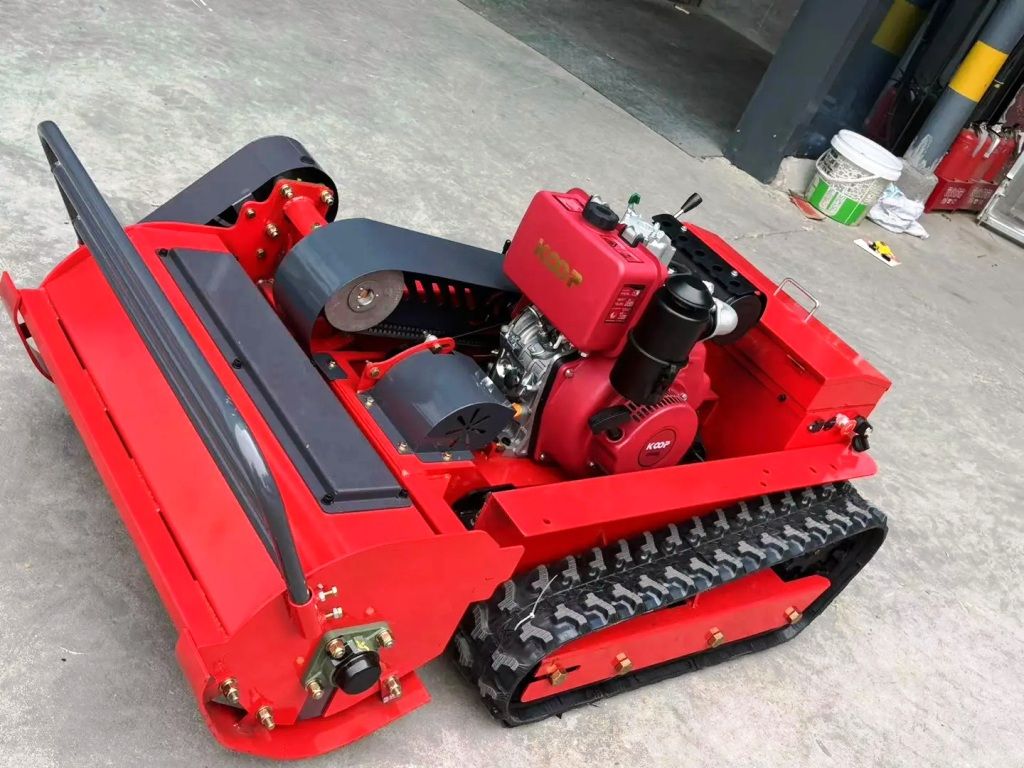 Gerüst- und Baumaschinenverleih Krall
Ferngesteuerter Schlegelmulcher Ucarry UR1000F 12HP- Diesel
www.geruest-saarland.de