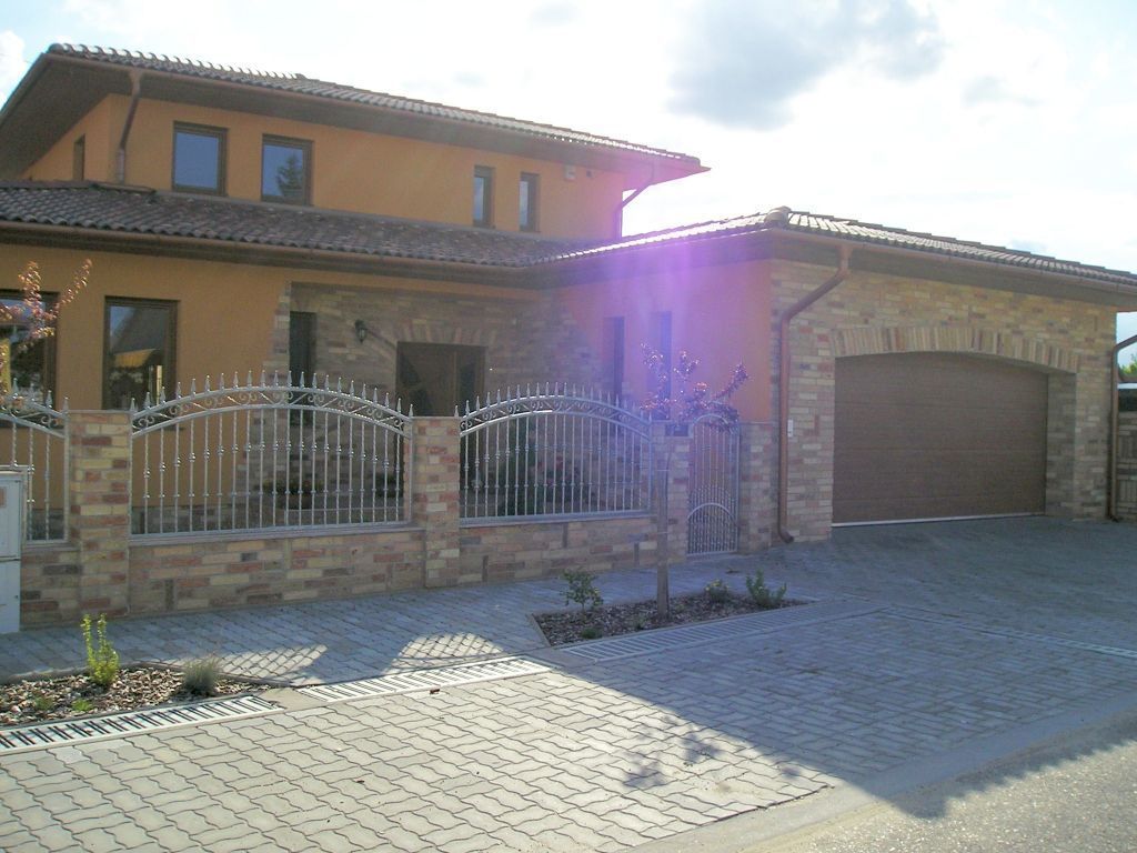 Gerüst- und Baumaschinenverleih Krall
Backstein Klinker Riemchen
www.geruest-saarland.de
www.baumaschinen-shop-saarland.de