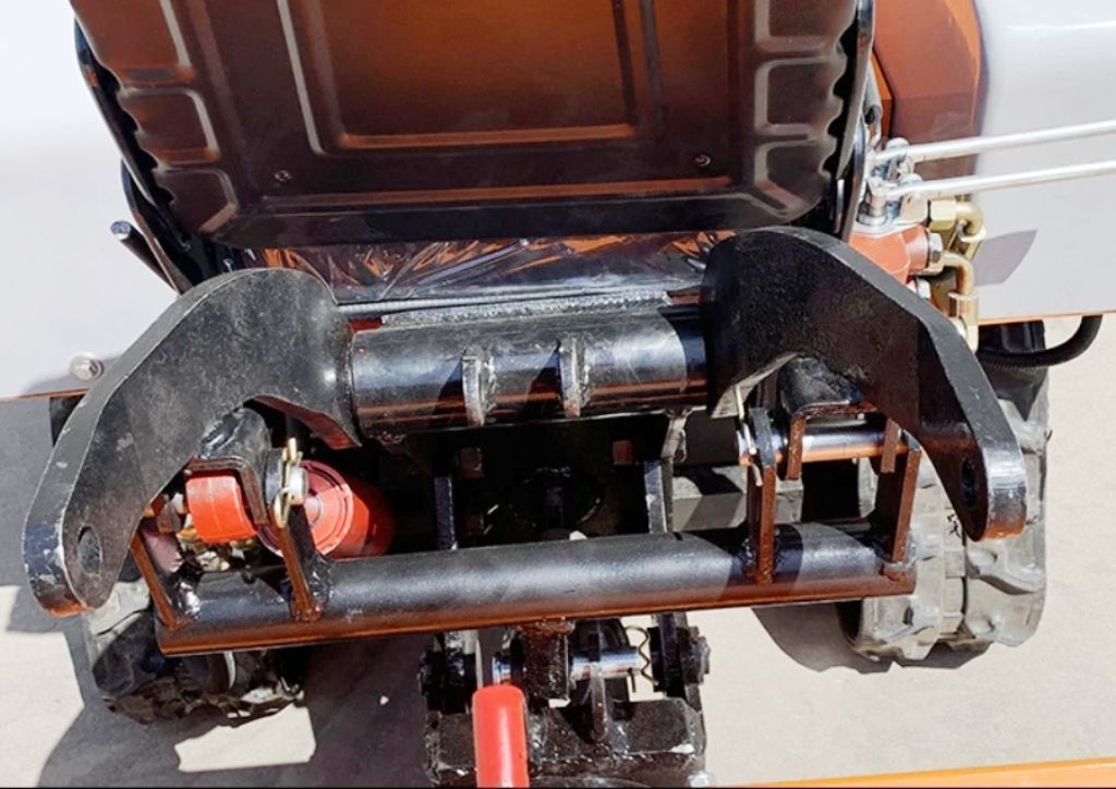 Gerüst- und Baumaschinenverleih Krall
Ferngesteuerter Weinbautraktor Ucarry UR254 25HP- Diesel
www.geruest-saarland.de