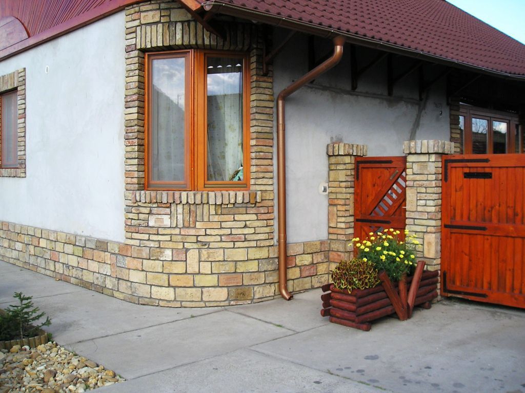 Gerüst- und Baumaschinenverleih Krall
Backstein Klinker Riemchen
www.geruest-saarland.de
www.baumaschinen-shop-saarland.de