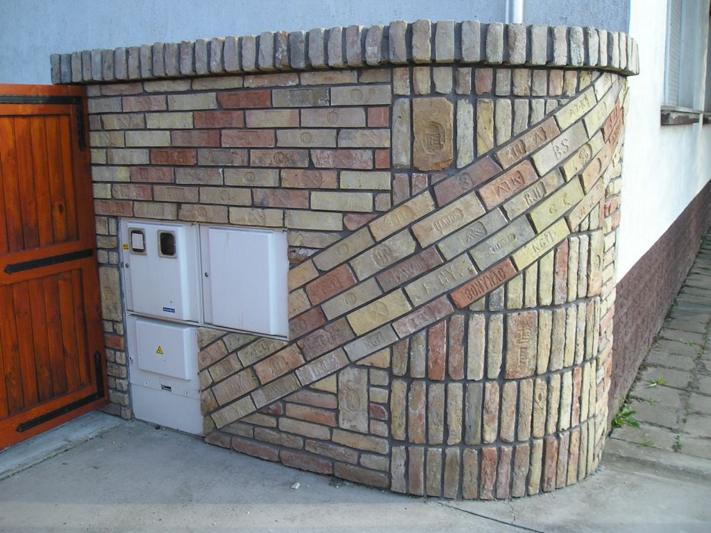 Gerüst- und Baumaschinenverleih Krall
Backstein Klinker Riemchen
www.geruest-saarland.de
www.baumaschinen-shop-saarland.de