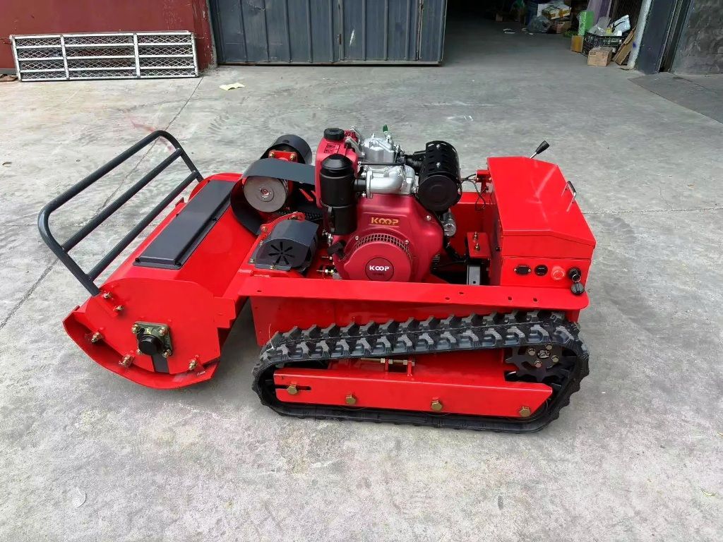 Gerüst- und Baumaschinenverleih Krall
Ferngesteuerter Schlegelmulcher Ucarry UR800F 10HP- Diesel
www.geruest-saarland.de