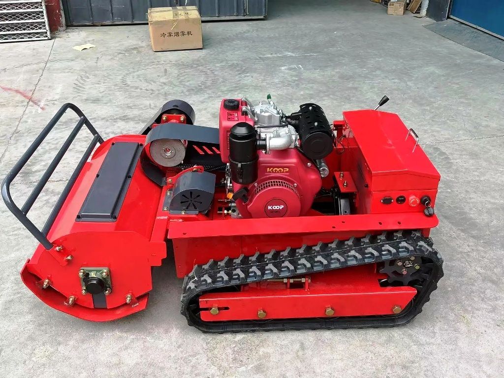 Gerüst- und Baumaschinenverleih Krall
Ferngesteuerter Schlegelmulcher Ucarry UR800F 10HP- Diesel
www.geruest-saarland.de