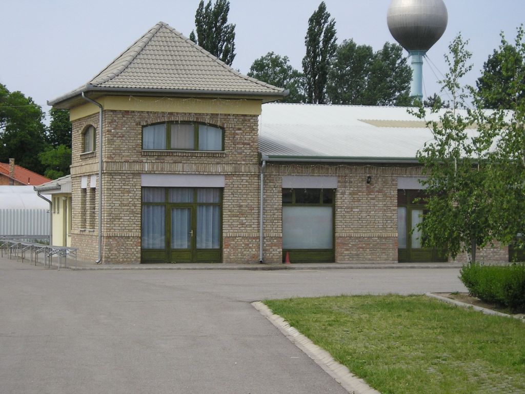 Gerüst- und Baumaschinenverleih Krall
Backstein Klinker Riemchen
www.geruest-saarland.de
www.baumaschinen-shop-saarland.de