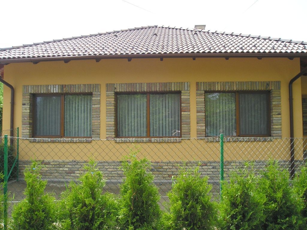 Gerüst- und Baumaschinenverleih Krall
Backstein Klinker Riemchen
www.geruest-saarland.de
www.baumaschinen-shop-saarland.de