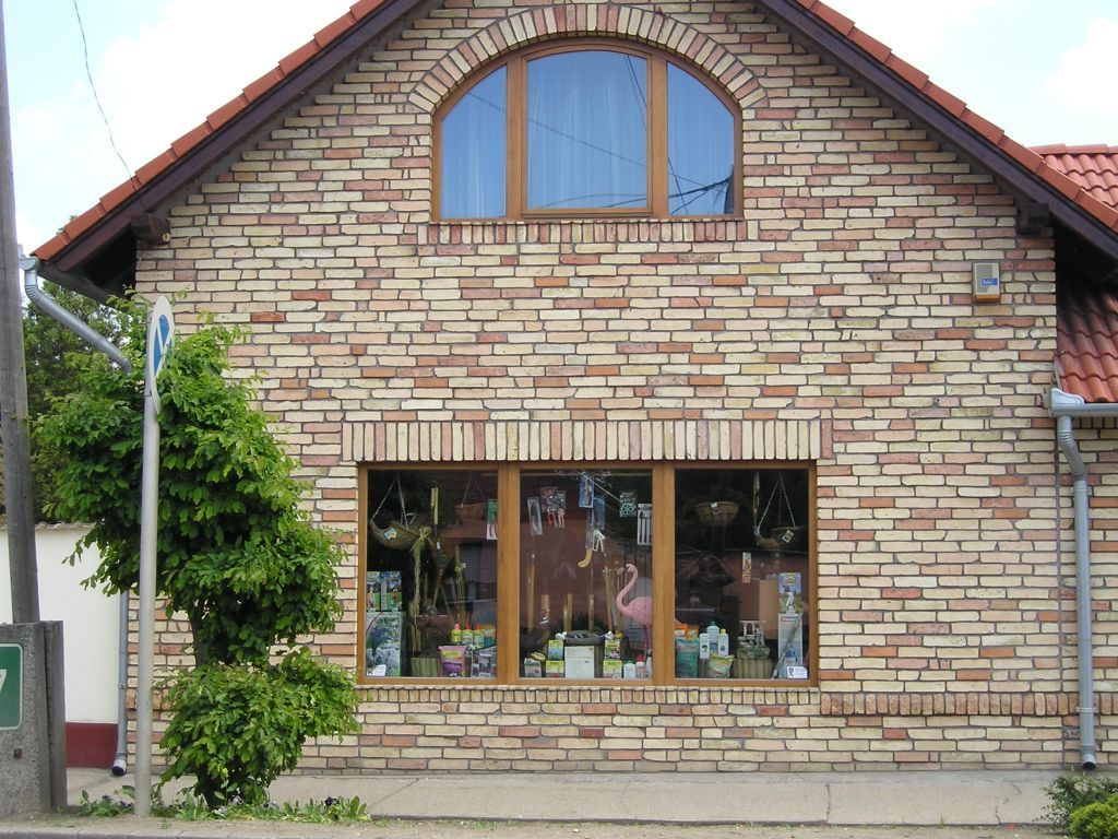 Gerüst- und Baumaschinenverleih Krall
Backstein Klinker Riemchen
www.geruest-saarland.de
www.baumaschinen-shop-saarland.de