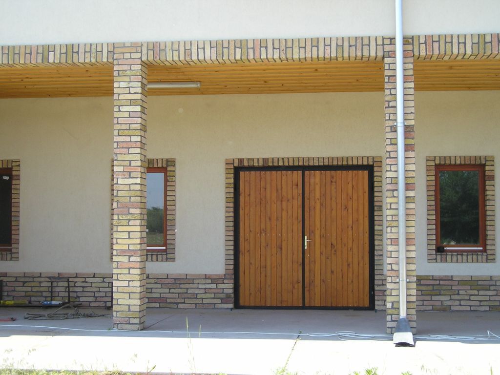 Gerüst- und Baumaschinenverleih Krall
Backstein Klinker Riemchen
www.geruest-saarland.de
www.baumaschinen-shop-saarland.de