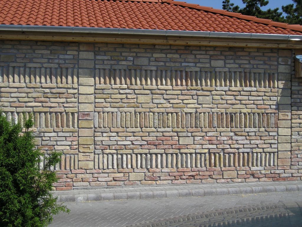 Gerüst- und Baumaschinenverleih Krall
Backstein Klinker Riemchen
www.geruest-saarland.de
www.baumaschinen-shop-saarland.de