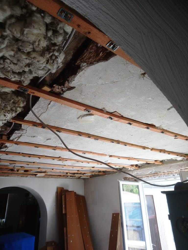 Handwerkliche Dienstleistungen Krall
Abriss und Neugestaltung einer alten Wickeldecke
www.geruest-saarland.de
