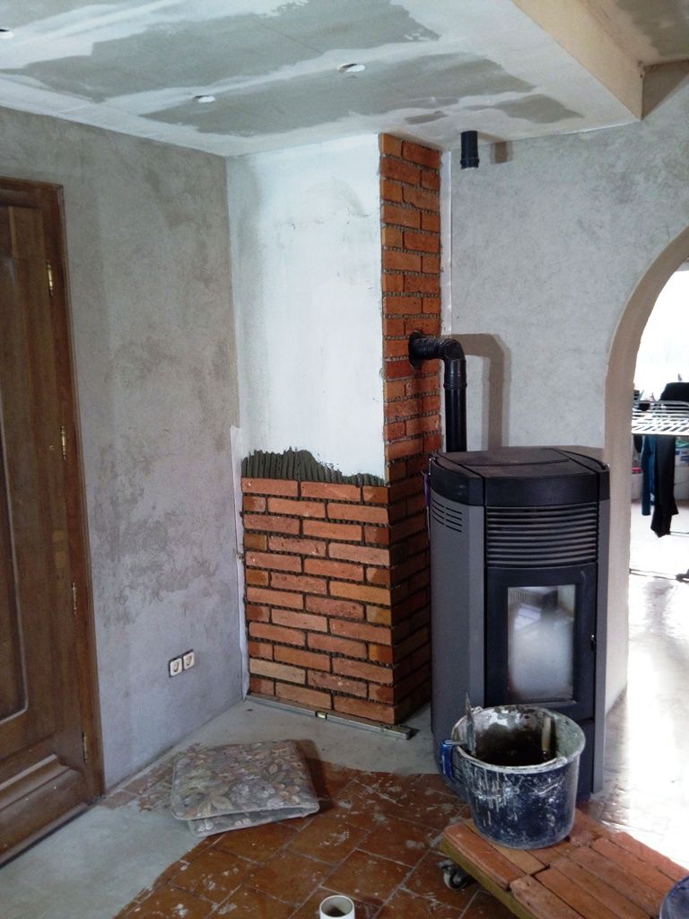 Handwerkliche Dienstleistungen Krall
Kamin mit Riemchen verklinkert
www.geruest-saarland.de
