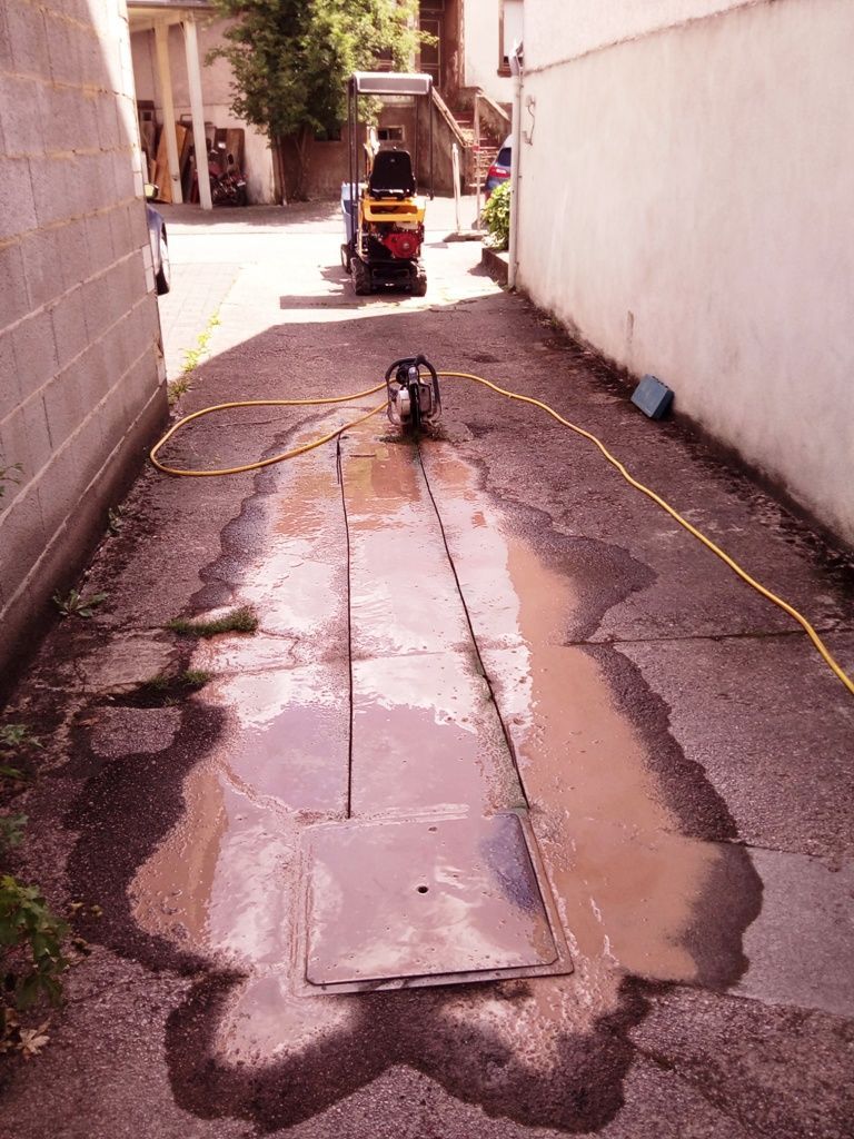 Handwerkliche Dienstleistungen Krall
Kanalarbeiten
www.geruest-saarland.de