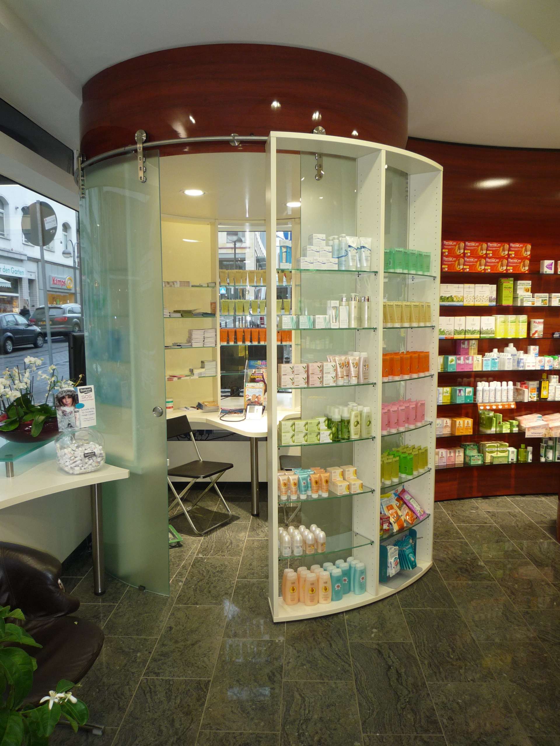 Köhler und Bischof - Innenausbau