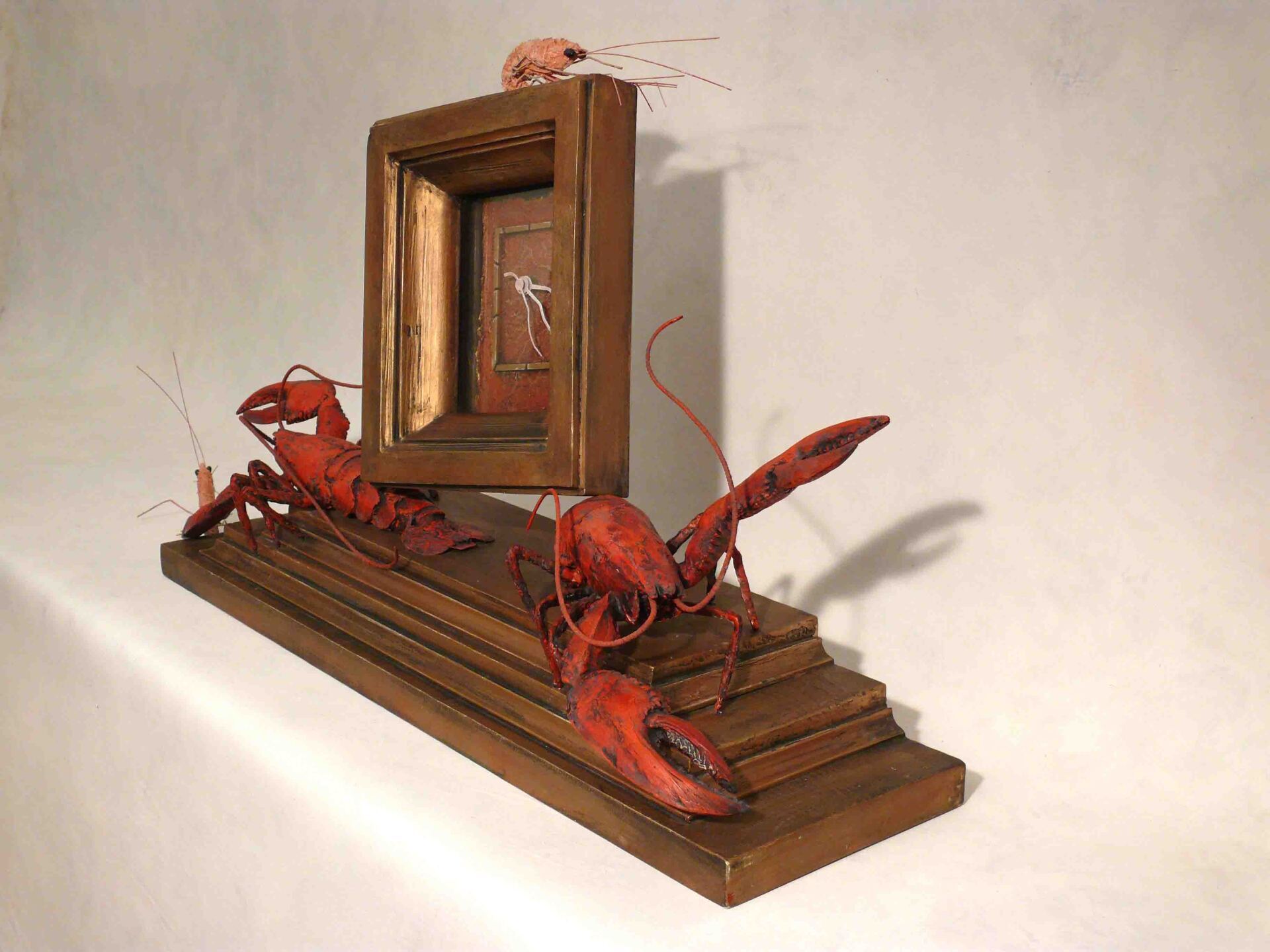 Kaminuhr mit Hummer und Krabbe  - Schräg