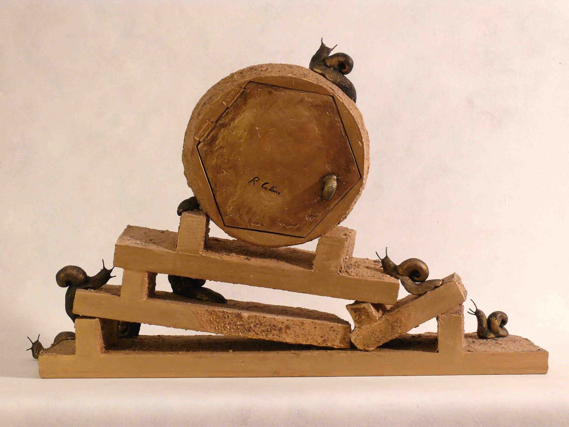 Kaminuhr mit Schnecken - Rückansicht