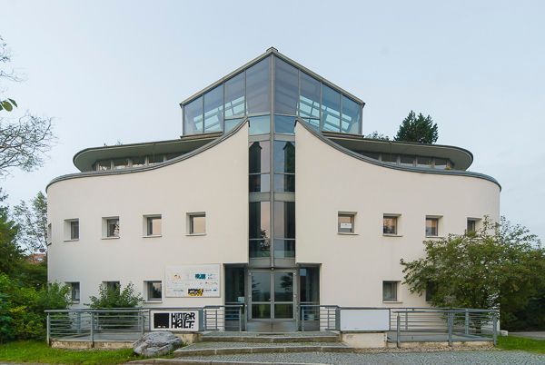 Gewerbe- und Bürogebäude in Geretsried-Gelting