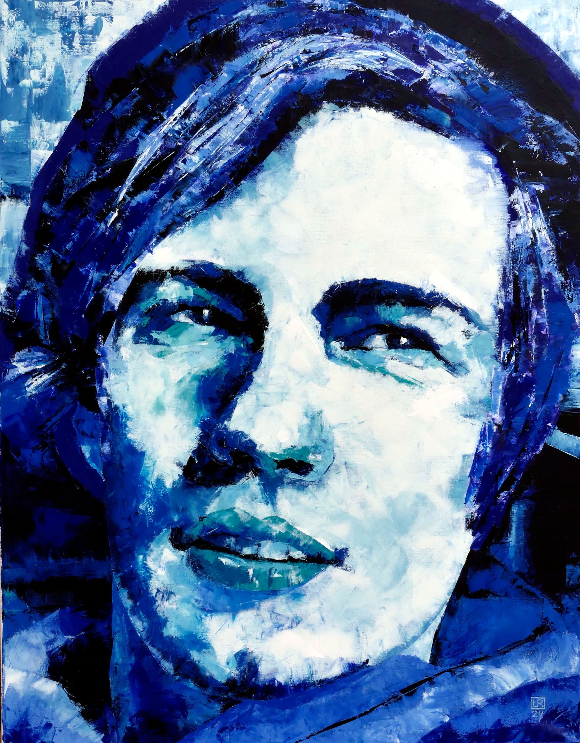 portrat eines fünfzehn jahre alten Jugendlichen, Kopfhörer tragend, mit nachdenklichem Blick nach rechts oben aus Bild,  abstrahiertes gemaelde in spachteltechnik, oel auf leinwand, blauteone und weiss, von udo rohlfs 2024