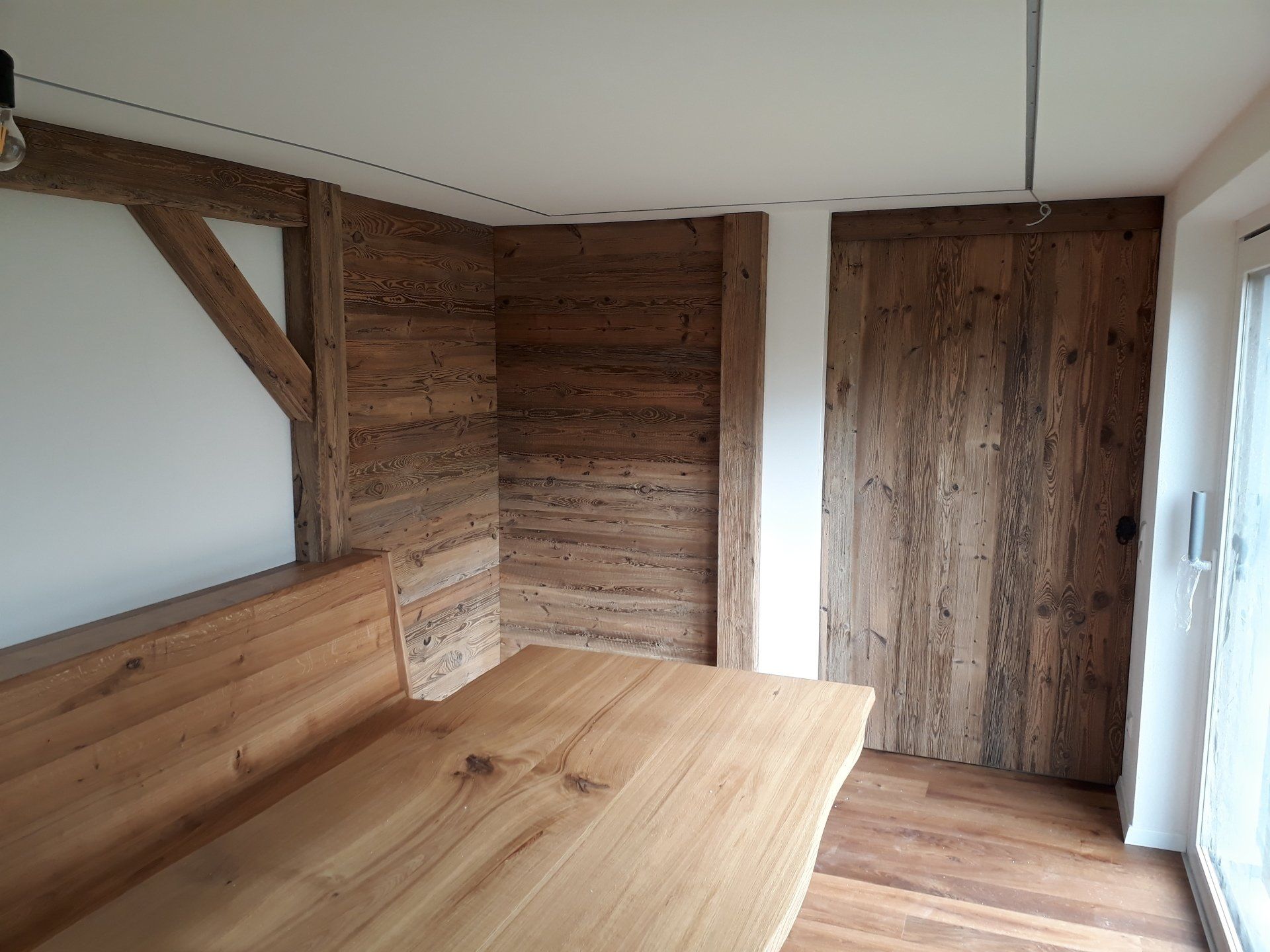 Massivholzmöbel für den Innen- und Außenbereich Die Holzwerkstatt