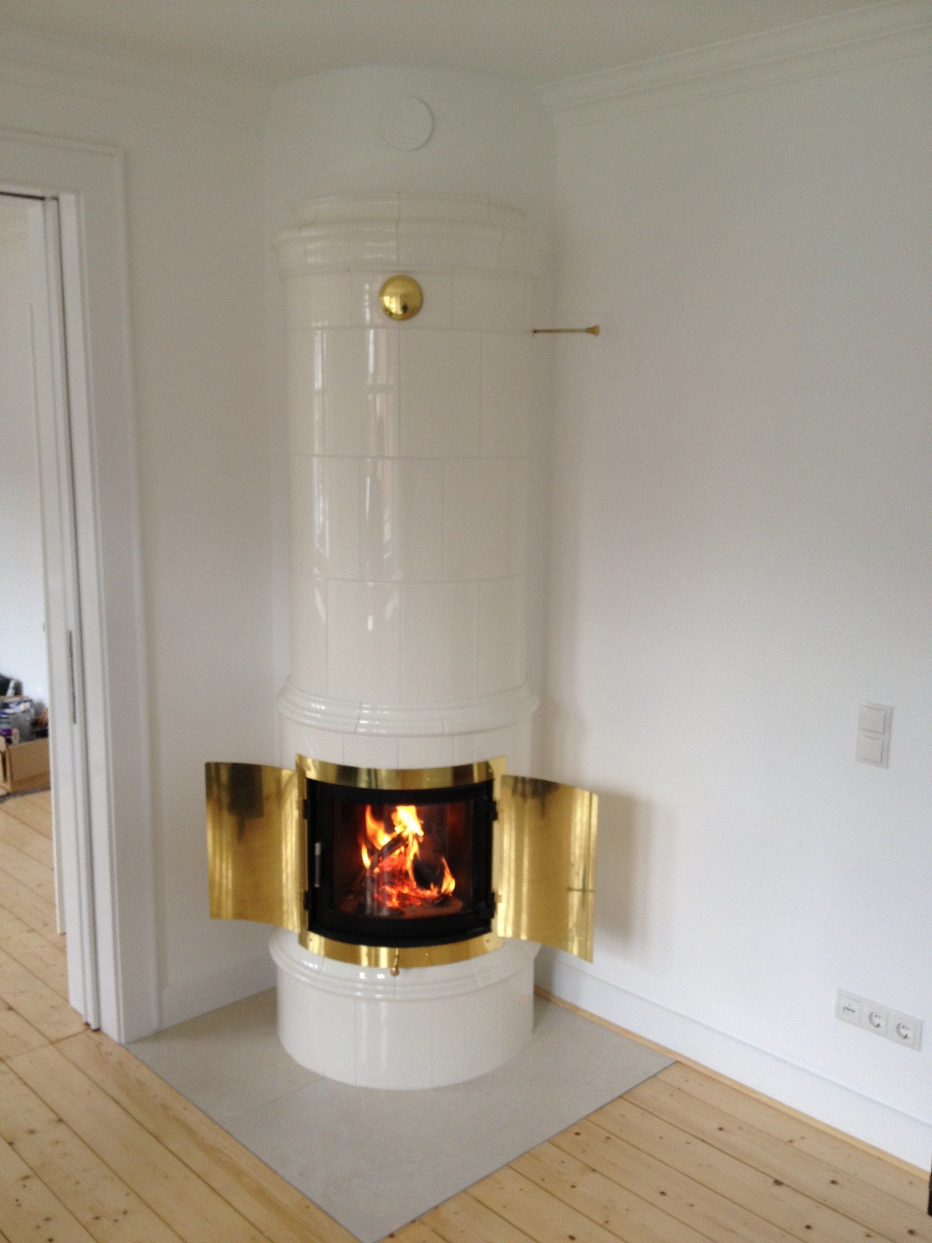 Säulenöfen mit skandinavischem Einfluss von Bodo Meck