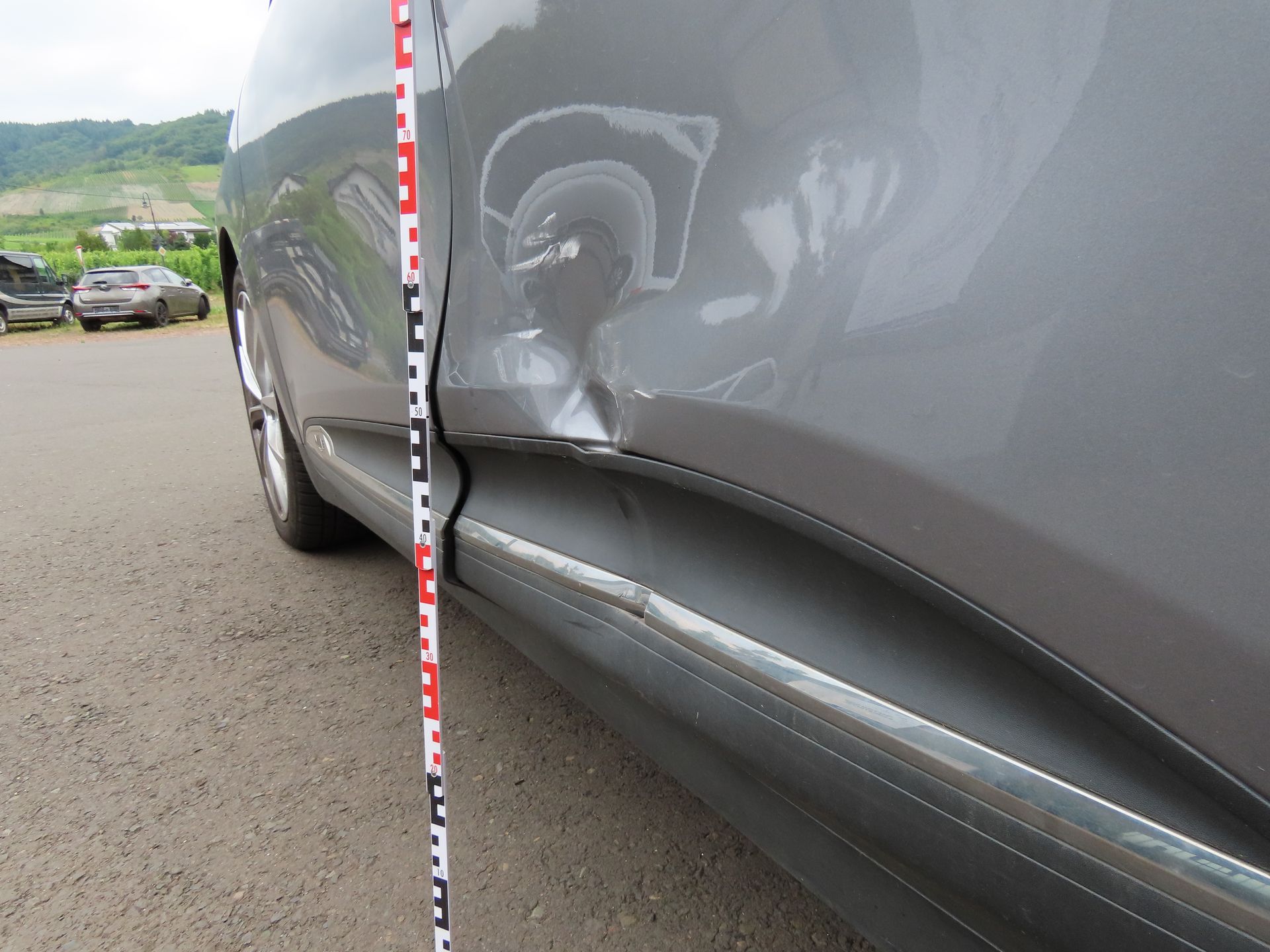 Parkunfall Seitenteil links 